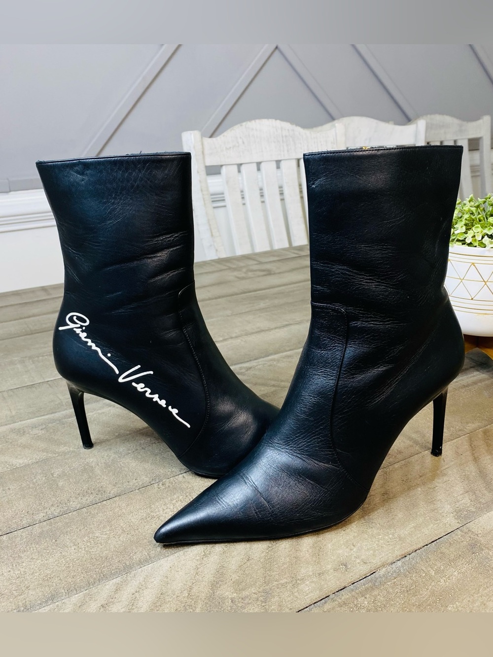 Gianni Versace Black Leather Pointed Toe Stiletto Ankle Boots Script Signature 8